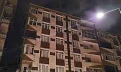 Kolonlarından sesler gelen 6 katlı apartman tahliye edildi