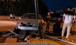 Bursa'da kazada yaralanan sürücüye ilk kontrolü doktor babası yaptı