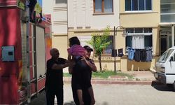 Ağaçta mahsur kalan otizmli çocuğu itfaiye kurtardı
