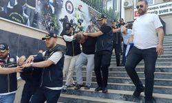Dolandırıcılara bin 758 Cumhuriyet altınını kaptırdı