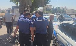 Boşanma aşamasındaki eşini durakta vurdu