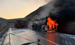 Erzincan’da yolcu otobüsü yandı