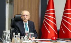 Kılıçdaroğlu, kadın ve çocuk cinayetlerinde yakınlarını kaybeden ailelerle bir araya geldi