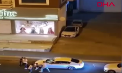 Araçtan inip sopalarla birbirine girdiler