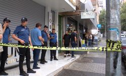 Kuyumcuyu silahla soyup kaçtılar