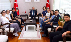 Vali Toros, YKS ve LGS'de dereceye giren öğrencileri ağırladı