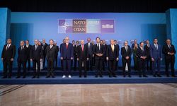 NATO Zirvesi'nde aile fotoğrafı çekildi