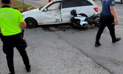 Otomobille çarpışan motosikletin sürücüsü öldü