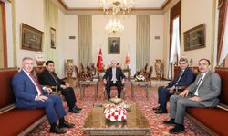 TBMM Başkanı Kurtulmuş, Yeni Yol heyetini kabul etti