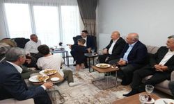 Bakan Kurum'dan depremzede dedeye ziyaret