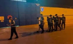 Kimlik kontrolü yapan polislere saldıranlar tutuklandı
