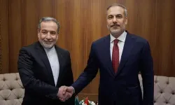 Dışişleri Bakanı Fidan, İranlı mevkidaşı Arakçi ile görüştü