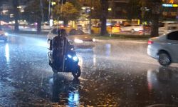 Adana'da sağanak yağış