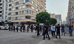 Adana'da Alparslan Kuytul'un evinde polis arama yapıyor
