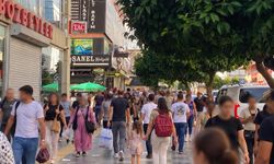 Mersin’de yağış sonrası sıcaklıklar düştü, esnafın yüzü güldü