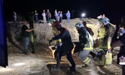 Devrilen traktörün altında kalan çift yaşamını yitirdi