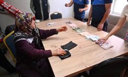Dilencinin üzerinden binlerce lira para çıktı