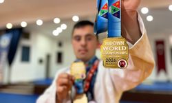 Down sendromlu Ahmet, judoda dünya şampiyonu oldu