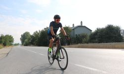 İşitme engelli milli sporcudan derece