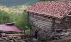 Ev çöktü 5 kişi yaralandı