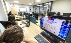 Mersin’de gençlere yazılım eğitimiyle yeni kariyer kapıları açılıyor