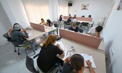 Mersin Büyükşehir’in Aydıncık Okuma Salonu öğrencilerin gözdesi