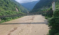 Nepal’de sel felaketi büyüyor: 165 kişi hayatını kaybetti