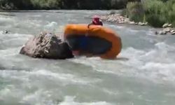 Rafting yarışmacıları zor anlar yaşadı