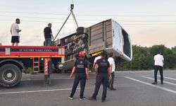 Halk otobüsü şarampole devrildi: 21 yaralı
