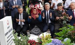 İyi ki varsın Eren! Şehit Eren Bülbül mezarı başında anıldı