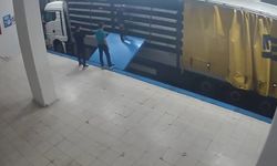Suç örgütü üyesi TIR'ın gizli bölmesinde yakalandı