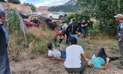 Sivas'ta traktör devrildi: 4 yaralı