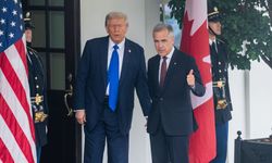 Trump, Kanada’ya yüzde 50’lik ek tarifeyi 3 gün erteledi