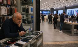 Telefoncu esnafı zorlanıyor