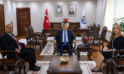 Vali Atilla Toros, KKTC Mersin Konsolosu Ülkü Alemdar'ı kabul etti