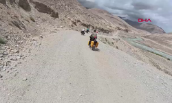 Dünyanın çatısı’na pedal çevirdiler: