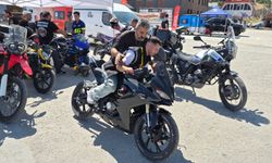 Mersinli motosikletçilerden Erzincan Motofest 2026’da güvenli sürüş eğitimi