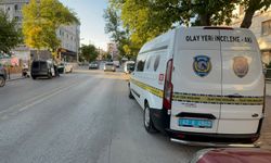 Yolda karşılaştığı husumetlisini bıçakla öldürdü; o anlar kamerada