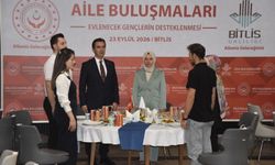Bitlis'te devlet desteğiyle evlenen genç çiftler buluştu