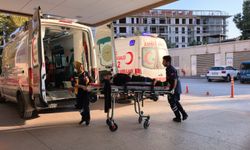 Otomobil dere yatağına yuvarlandı: 5 yaralı