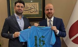 Bursaspor Başkanı Çelik'ten Bilal Erdoğan'a özel forma