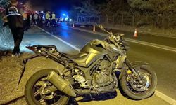 Motosikletten düşüp midibüsün altına savruldu