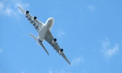 Dubai-Tel Aviv uçağında kaçırılma alarmı