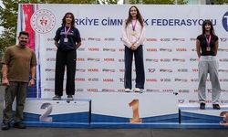 Esilay Odabaşı’ndan şampiyonada çifte madalya