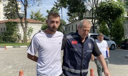 Zorla arabaya bindi jiletle saldırdı