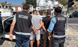 Kırmızı bültenle aranan şüpheli sahte kimlikle yakalandı