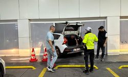 Petrol istasyonunda fren yerine gaza basınca ortalığı yıktı
