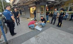 Kuyumcuyu soymaya çalıştı, esnaf yakaladı: 2 yaralı