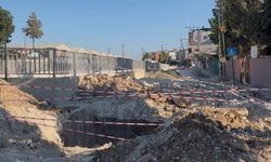 Okul açılıyor, yol hala şantiye: Veliler çocukları için endişeli