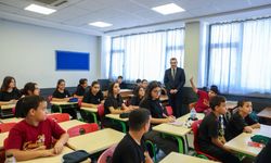 Vali Atilla Toros, Şehit Mert Kaya Ortaokulunu ziyaret etti